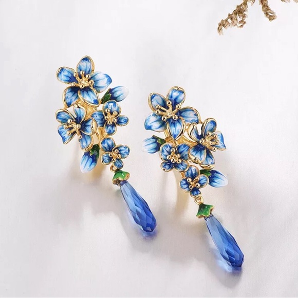 Blue flowers 18k yellow gold plated drop earrings - Picture 2 of 4